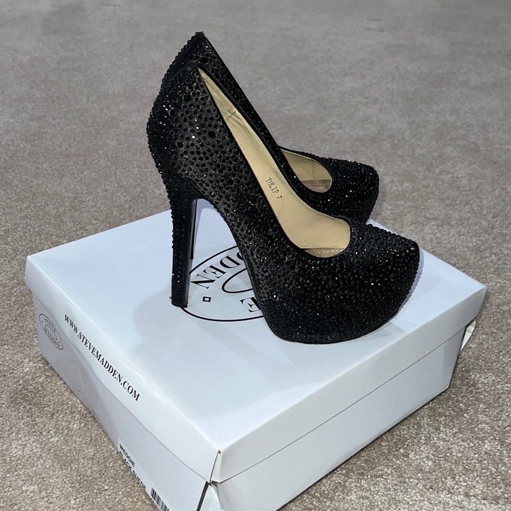 High heel shoes